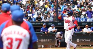 Tres peloteros cubanos abandonan equipo en Puerto Rico