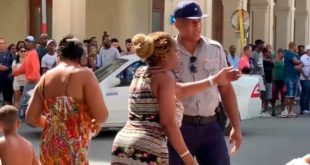 Protesta en La Habana Vieja por escasez de agua