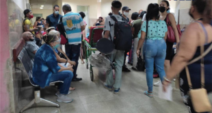 una cosa dice el viceministro y otra los pacientes