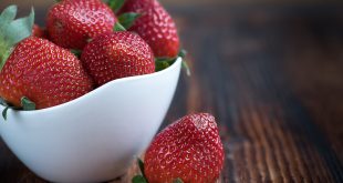 Un puesto por encima aparecen las fresas y fresones, ya que cada habitante de España consumió de media 2,59 kilos de este producto en 2021.