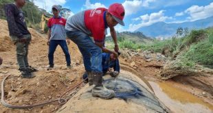 Avanzan trabajos luego de rotura de tubo matriz en El Hatillo