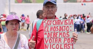 Chavistas acompañan a Maduro a oficializar su aspiración a la reelección en Venezuela