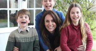 Kate Middleton, princesa de Gales, con sus tres hijos, en su primera foto tras su operación.