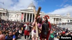 En Fotos | Así viven los devotos el Viernes Santo en el mundo