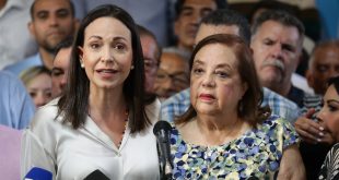 María Corina Machado denuncia maniobra para impedir la inscripción de Corina Yoris como candidata presidencial