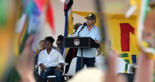 Presidente de Colombia propone reformar la Constitución ante dificultad de aprobar reformas en el Congreso