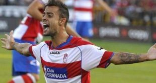 Dani Benítez en un partido con el Granada.