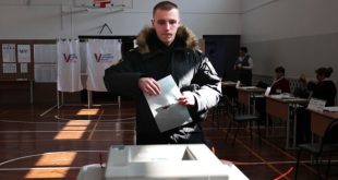 Rusos votan en elecciones sin suspense tras la campaña de Putin contra la disidencia