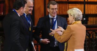 El presidente del PP, Alberto Nuñez Feijóo, con la presidenta de la Comisión Europea, Úrsula Von der Leyen.