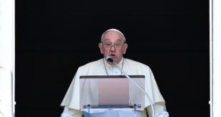 El papa insta a poner fin a la "espiral de violencia" en el Oriente Medio