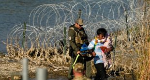 Patrulla fronteriza EEUU debe hacerse cargo de niños migrantes que esperan en campamentos, dice juez