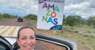 María Corina logró llegar a Puerto Ayacucho, superando los obstáculos del régimen