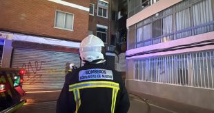 Incendio en una vivienda de la calle Turina, en Alcalá de Henares, en el que ha fallecido un hombre.