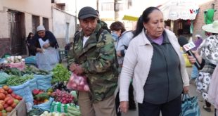 Bolivianos expresan su preocupación por el aumento de precios en la canasta básica