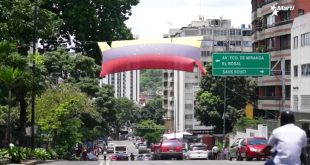 Buscando mi Venezuela, Tequeño con Coca-Cola