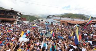 Cientos de personas recibieron a María Corina en Tovar, Guaraque y Zea, durante su gira por Mérida (VIDEOS)