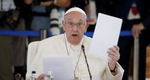 El papa Francisco dice al G7 que los humanos no deben perder el control de la IA