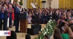 Familias celebran nueva medida migratoria de Biden