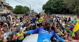 Una multitud recibió a María Corina en Tinaquillo al grito de «¡libertad!»