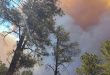 residentes huyen de poblado de Nuevo México por fuertes incendios forestales