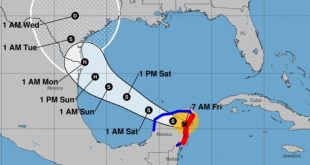 Beryl tocó tierra al norte de Tulum, México, como huracán categoría 2