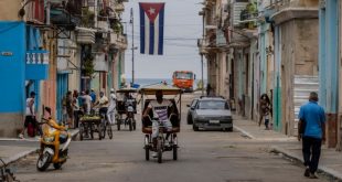 La población cubana cae a menos de 10 millones y el Gobierno admite que más de un millón se fue en la crisis