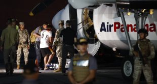 Panamá retorna a migrantes irregulares en primer vuelo financiado por Estados Unidos