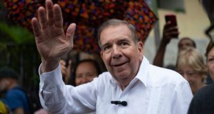 Edmundo González dice que fue forzado a reconocer victoria de Maduro, oficialismo amenaza con "pruebas"