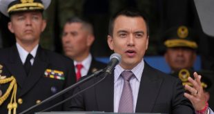 Presidente de Ecuador busca levantar prohibición a bases militares extranjeras