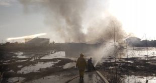 Bomberos extinguen incendio en tanque de Pdvsa en Cabimas