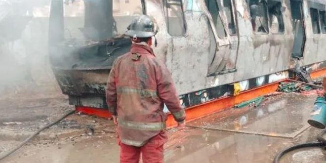 Incendio afectó un tren histórico del Museo de Transporte en Caracas