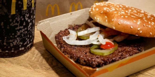 McDonald’s culpa a proveedor de cebollas por brote bacteriano en sus hamburguesas