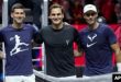 Desde la izquierda, el serbio Novak Djokovic, el suizo Roger Federer y el español Rafael Nadal asisten a una sesión de entrenamiento previa al torneo de tenis Laver Cup en el O2 de Londres, el jueves 22 de septiembre de 2022. (AP Photo/Kin Cheung, Archivo)