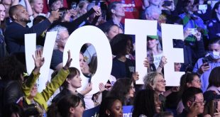 Trump y Harris buscan votos en Carolina del Norte en recta final de elecciones