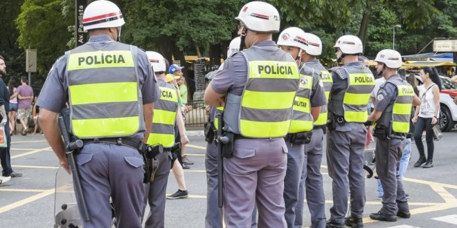 Un alumno de 14 años asesina a tiros a tres compañeros y se suicida en escuela brasileña