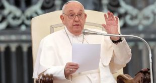 El papa: En un mundo bajo la «amenaza nuclear» es urgente «trabajar por la paz»