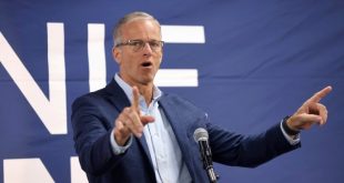 El republicano John Thune desplaza a Rick Scott y será líder de la mayoría del Senado de EEUU