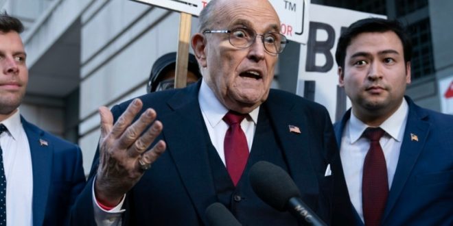 Nueva York: Se espera incautación en apartamento de Rudolph Giuliani tras incumplir plazo de entrega de bienes