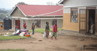 Un rayo causa la muerte de 14 jóvenes en una iglesia en Uganda