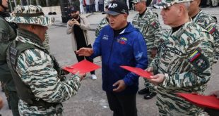 Diosdado Cabello pidió a militares responder de forma “contundente” a quienes busquen “tomar el poder”