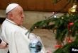 El Papa Francisco celebra una audiencia para entregar un mensaje navideño a los trabajadores del Vaticano en el Salón Pablo VI del Vaticano, el 21 de diciembre de 2024.