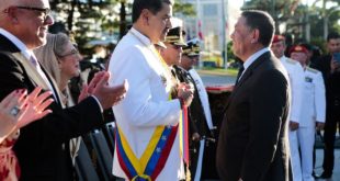 Maduro condecora a funcionarios sancionados por EEUU