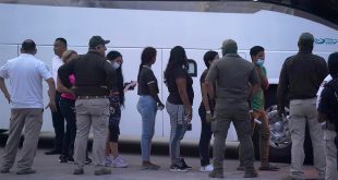 Migrantes mexicanos tendrán «botón de pánico» para alertar sobre detenciones