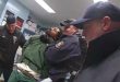 Policías de Nueva York golpean a un preso que murió un día después, según video difundido por fiscalía