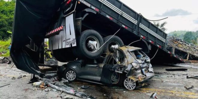 Suben a 41 los muertos en un accidente de tres vehículos en Brasil