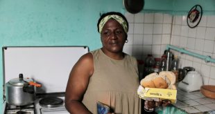 Una familia en Cuba necesita más de 10 salarios mínimos para comer, dice economista