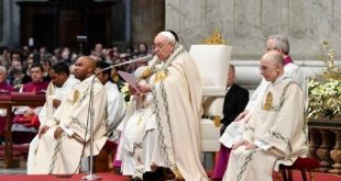 El Papa Francisco inicia el 2025 con un llamado a la humanidad desde la Basílica de San Pedro