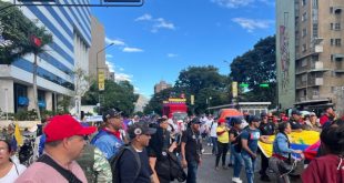 En fotos: Simpatizantes de Maduro salen a marchar