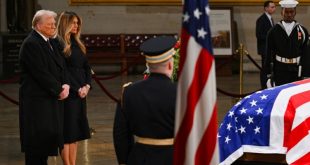 Trump se presenta a rendir homenaje ante el féretro de Jimmy Carter en el Capitolio