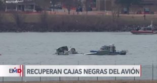 Autoridades comienzan a analizar cajas negras del avión siniestrado en Washington